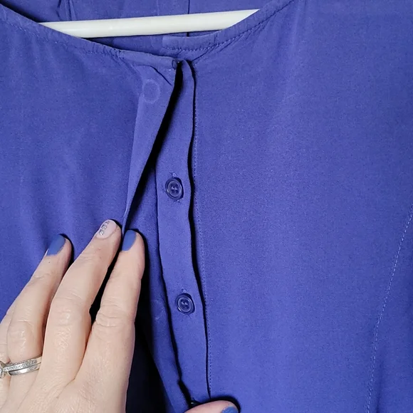 Flowy Blouse - Picture 4 of 6